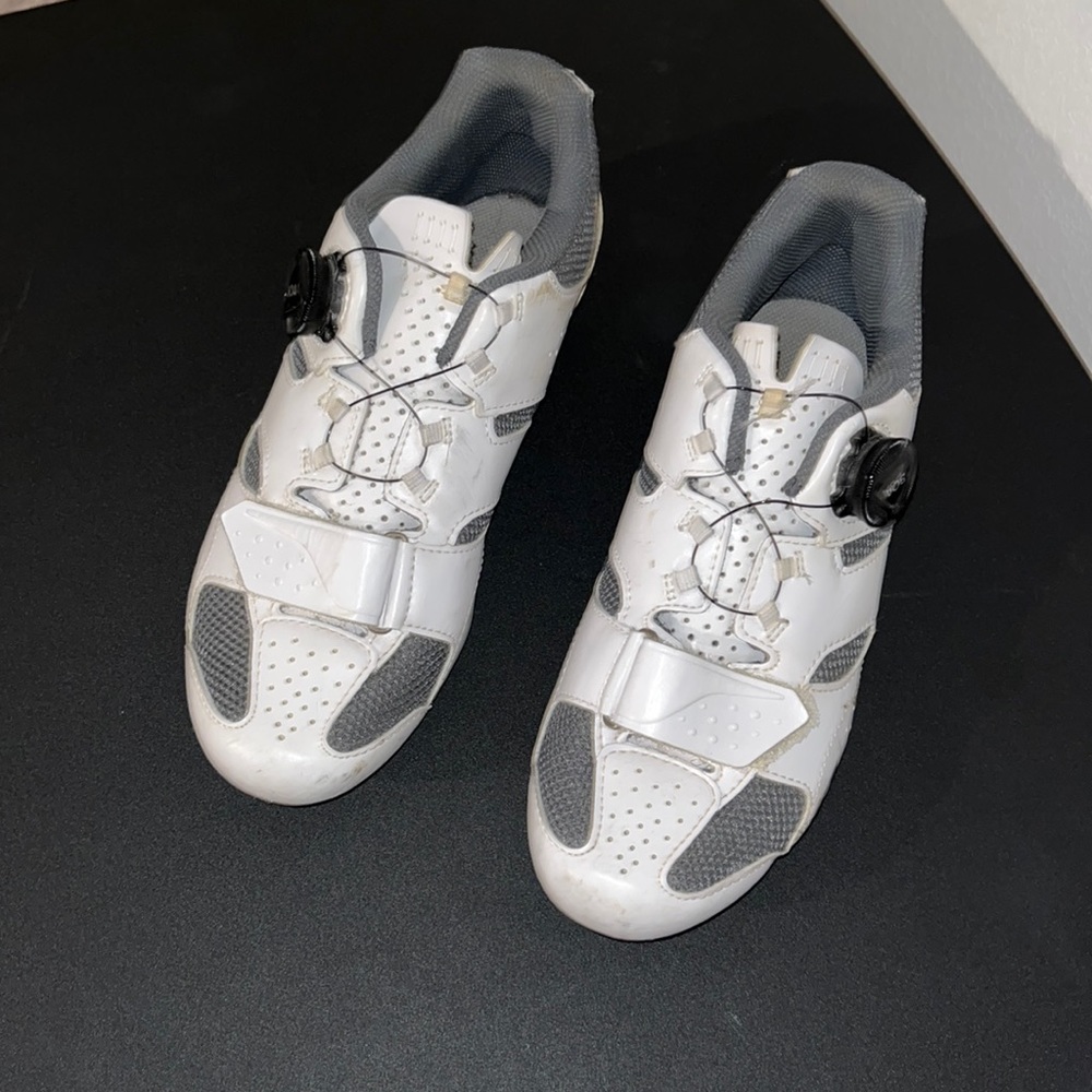 Womens white giro clip in cycling shoes